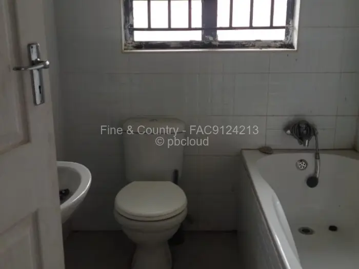 4 Bedroom House for Sale in Ruwa, Ruwa