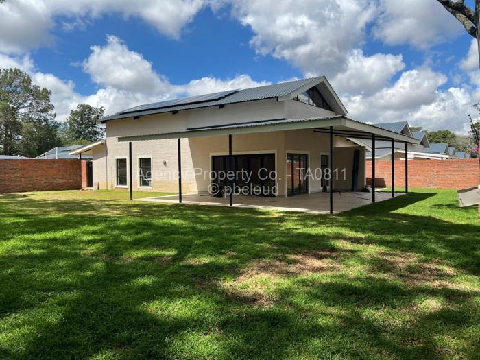 Townhouse/Cluster for Sale in Newlands, Harare