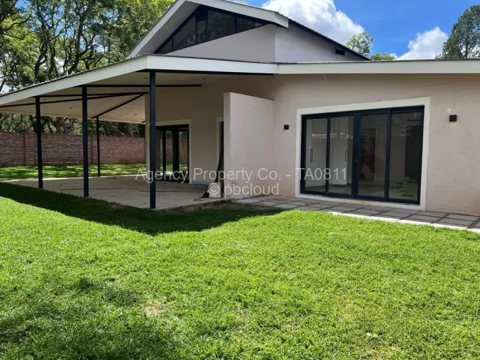 Townhouse/Cluster for Sale in Newlands, Harare