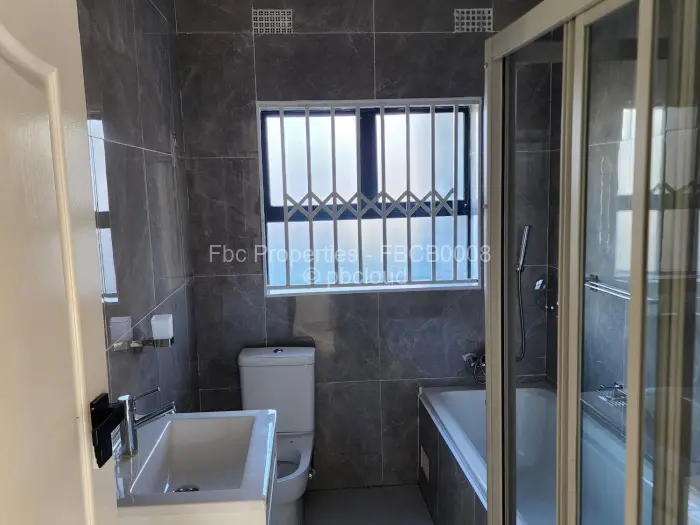 Townhouse/Cluster to Rent in Alexandra Park