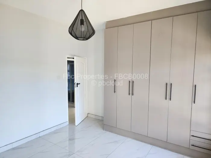 Townhouse/Cluster to Rent in Alexandra Park