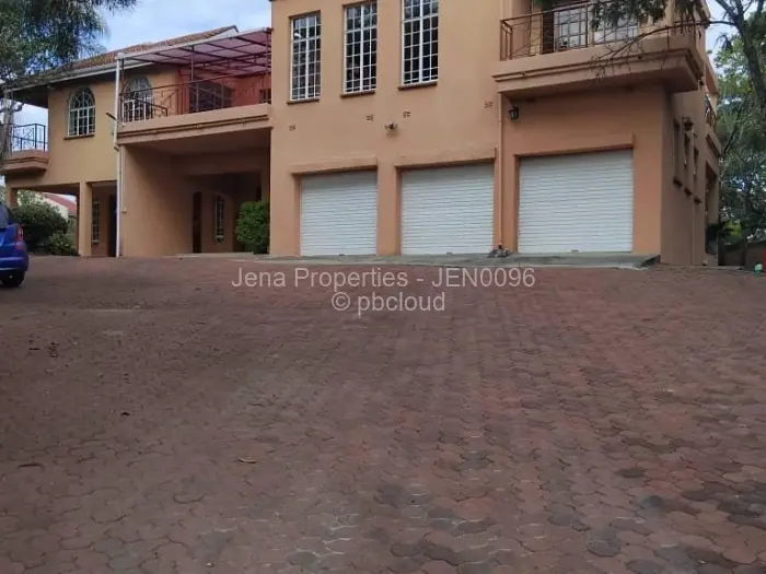 5 Bedroom House for Sale in Glen Lorne, Harare