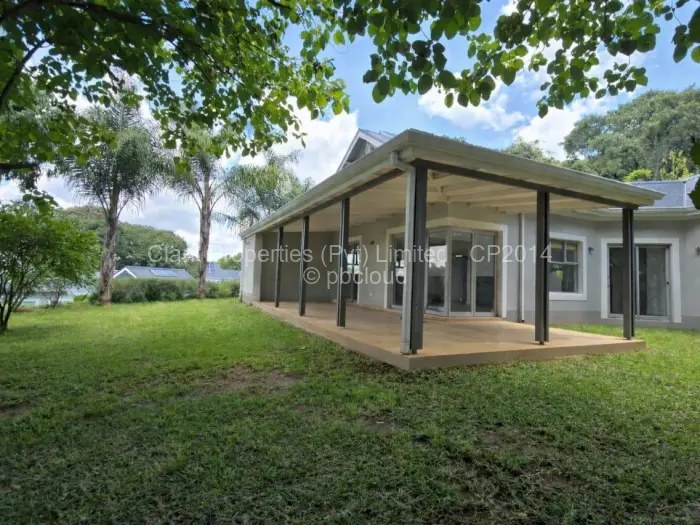 Townhouse/Cluster for Sale in Borrowdale Brooke, Harare