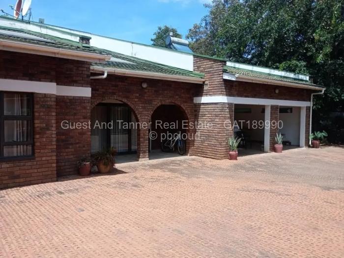 4 Bedroom House for Sale in Victoria Falls, Victoria Falls