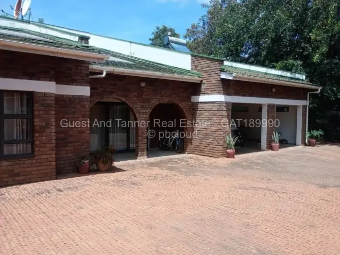 4 Bedroom House for Sale in Victoria Falls, Victoria Falls