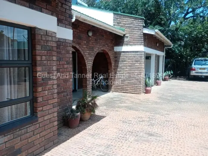 4 Bedroom House for Sale in Victoria Falls, Victoria Falls