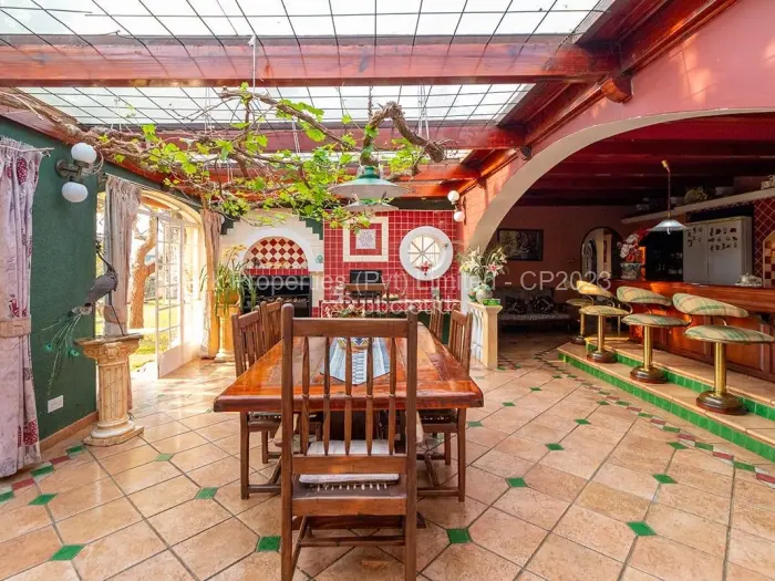 8 Bedroom House for Sale in Avondale - The Ridge, Harare