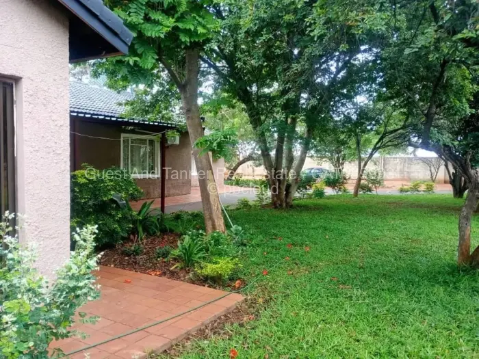 4 Bedroom House for Sale in Victoria Falls, Victoria Falls
