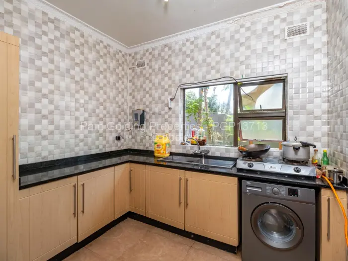6 Bedroom House for Sale in Pomona, Harare