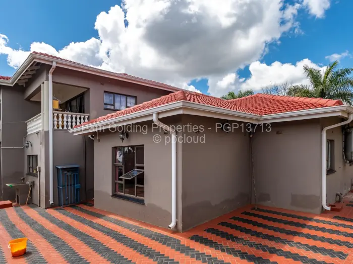 6 Bedroom House for Sale in Pomona, Harare