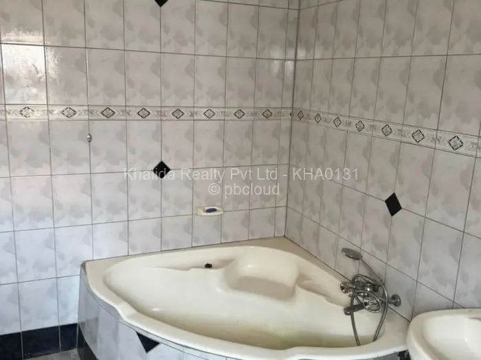 3 Bedroom House to Rent in Zimre Park