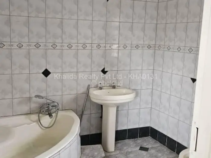 3 Bedroom House to Rent in Zimre Park