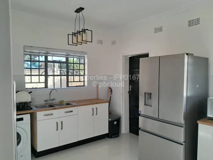 3 Bedroom House for Sale in Mainway Meadows, Harare