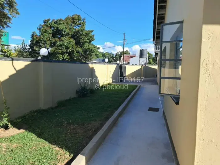 3 Bedroom House for Sale in Mainway Meadows, Harare
