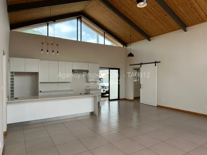 Townhouse/Cluster to Rent in Highlands