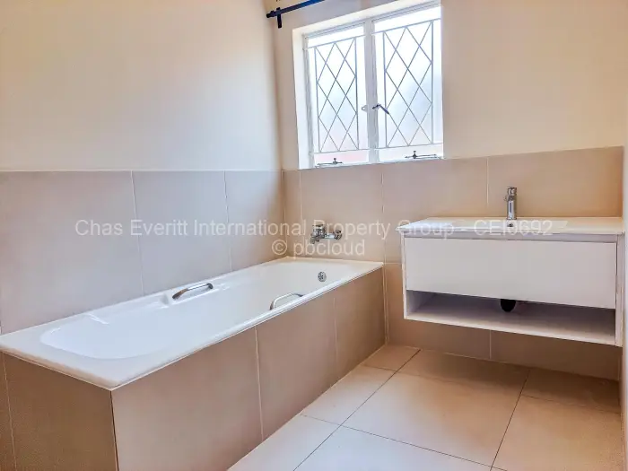 3 Bedroom House to Rent in Westgate