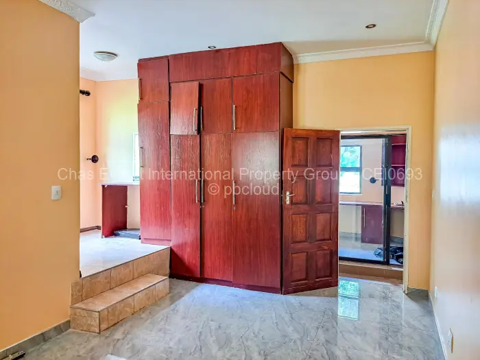 4 Bedroom House to Rent in Helensvale