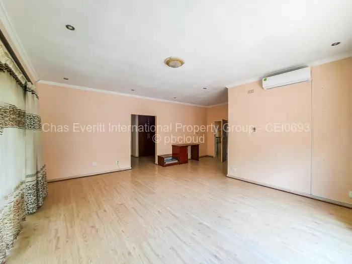 4 Bedroom House to Rent in Helensvale