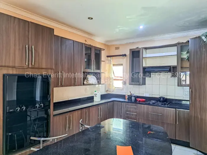 4 Bedroom House to Rent in Helensvale