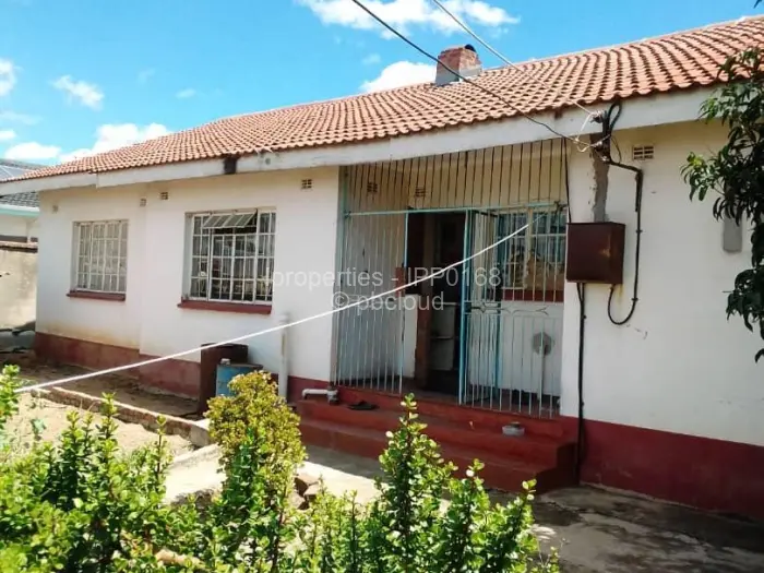 3 Bedroom House for Sale in Zimre Park, Harare