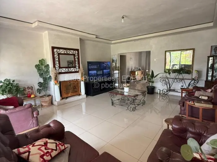 5 Bedroom House for Sale in Pomona, Harare