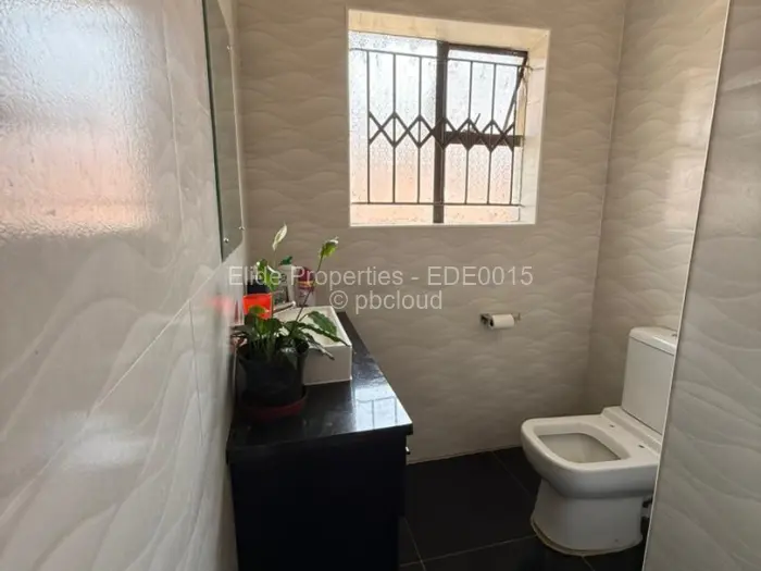 5 Bedroom House for Sale in Pomona, Harare