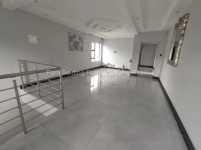 6 Bedroom House to Rent in Glen Lorne