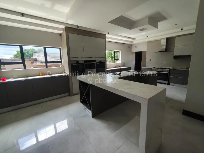 6 Bedroom House to Rent in Glen Lorne