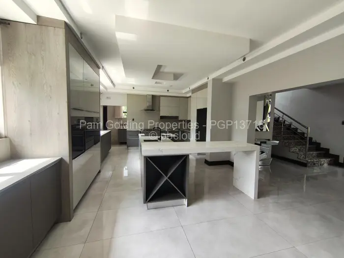 6 Bedroom House to Rent in Glen Lorne