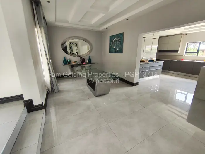 6 Bedroom House to Rent in Glen Lorne