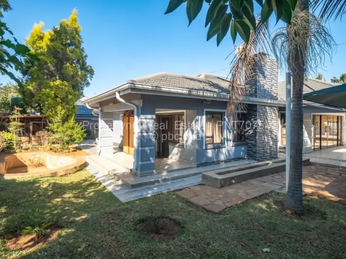 Townhouse/Cluster for Sale in Strathaven, Harare