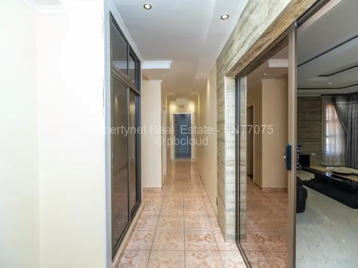 Townhouse/Cluster for Sale in Strathaven, Harare