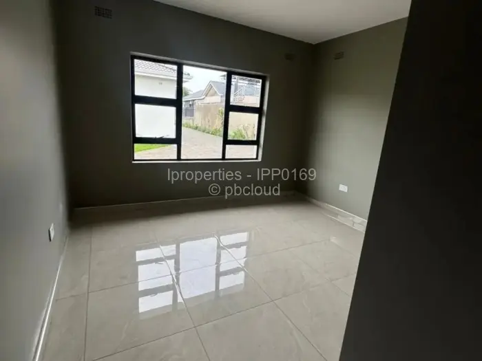 3 Bedroom Cottage/Garden Flat to Rent in Arlington