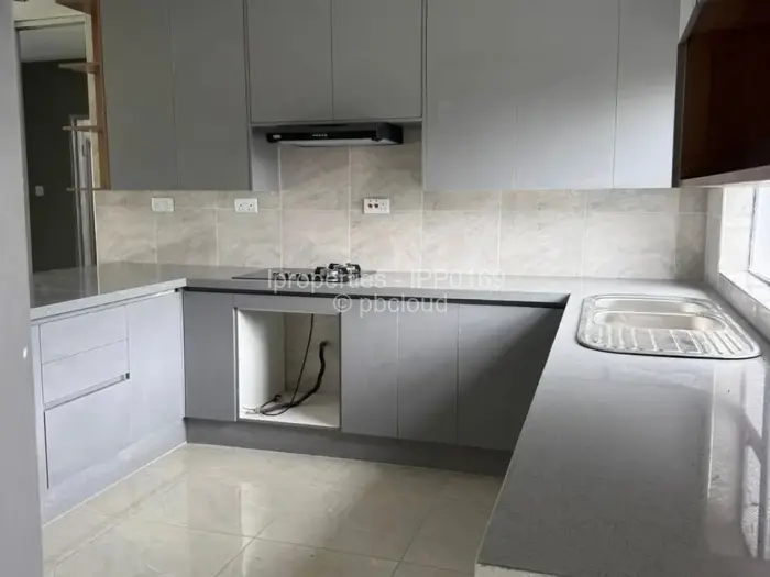 3 Bedroom Cottage/Garden Flat to Rent in Arlington