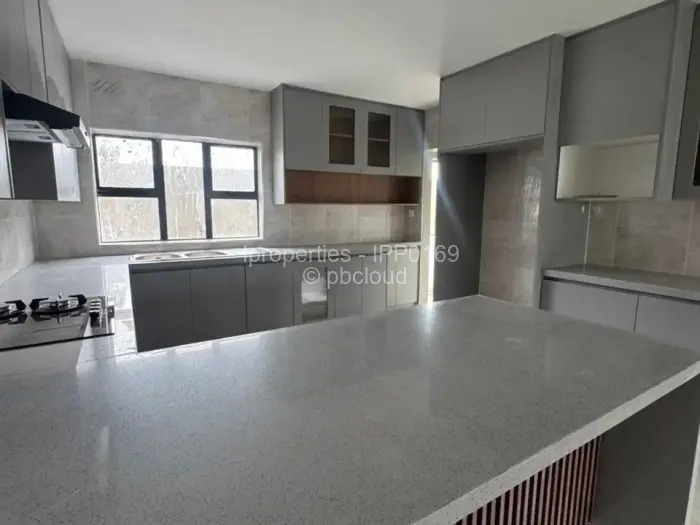 3 Bedroom Cottage/Garden Flat to Rent in Arlington