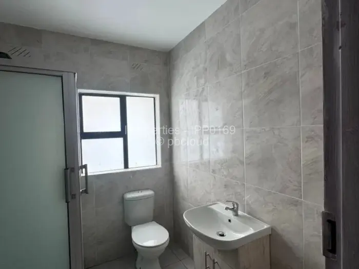 3 Bedroom Cottage/Garden Flat to Rent in Arlington