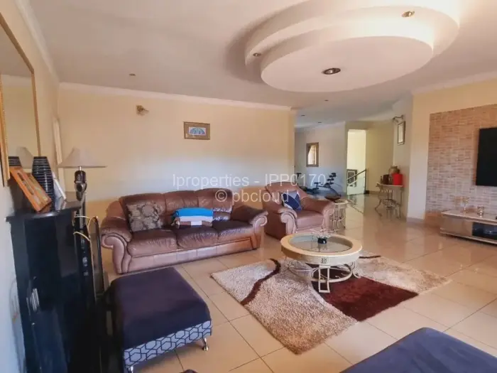 6 Bedroom House to Rent in Helensvale