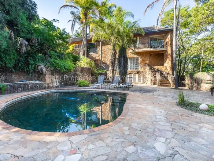 5 Bedroom House for Sale in Helensvale, Harare