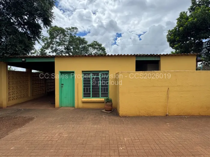 4 Bedroom House for Sale in North Lynne, Bulawayo