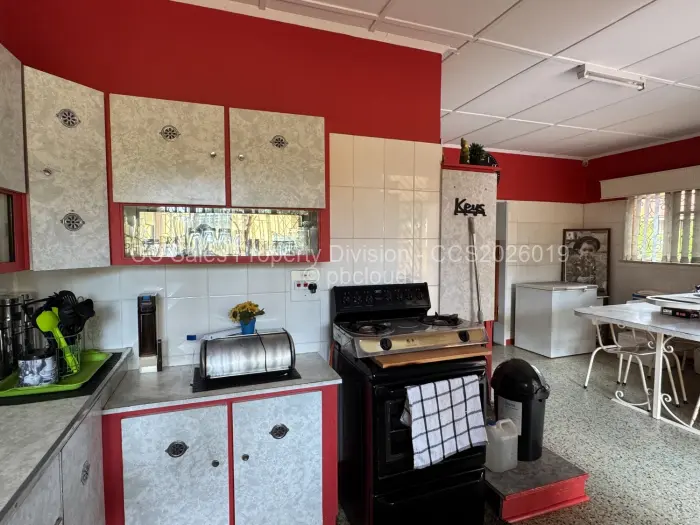 4 Bedroom House for Sale in North Lynne, Bulawayo