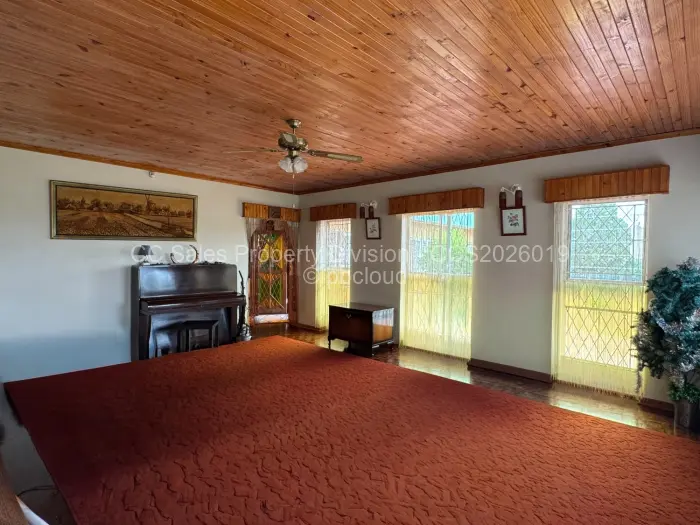 4 Bedroom House for Sale in North Lynne, Bulawayo