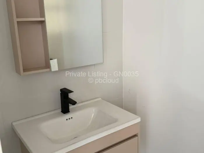 Flat/Apartment to Rent in Avondale West