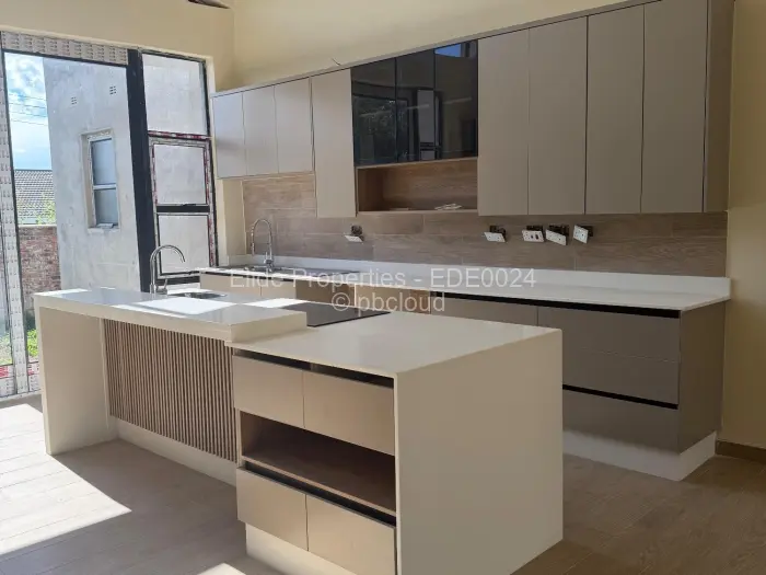 Townhouse/Cluster for Sale in Monavale, Harare