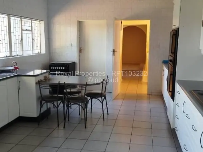 4 Bedroom House to Rent in Mandara