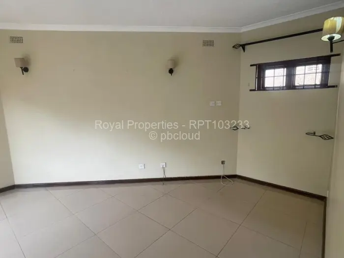 Townhouse/Cluster to Rent in Newlands