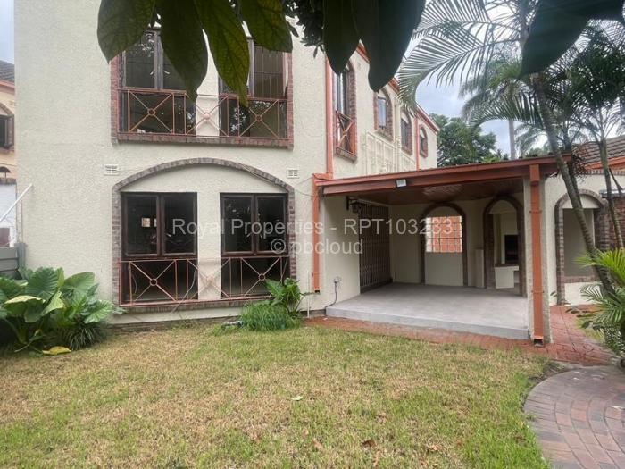 Townhouse/Cluster to Rent in Newlands, Harare