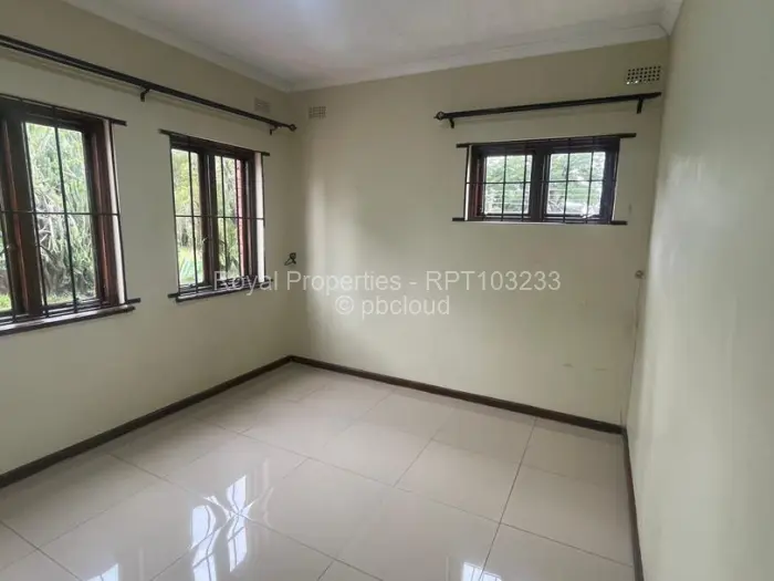 Townhouse/Cluster to Rent in Newlands