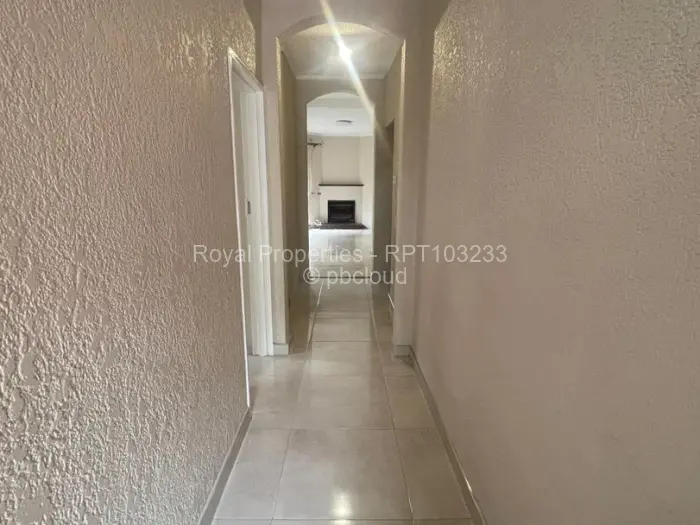 Townhouse/Cluster to Rent in Newlands