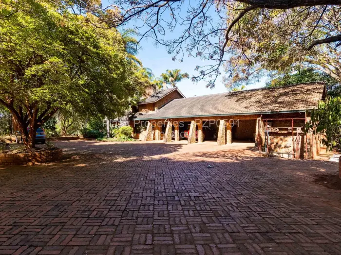 5 Bedroom House for Sale in Helensvale, Harare