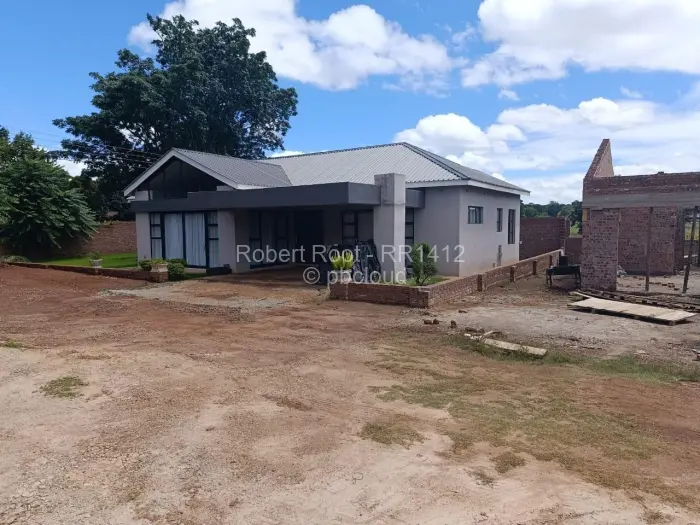 Townhouse/Cluster for Sale in Mandara, Harare